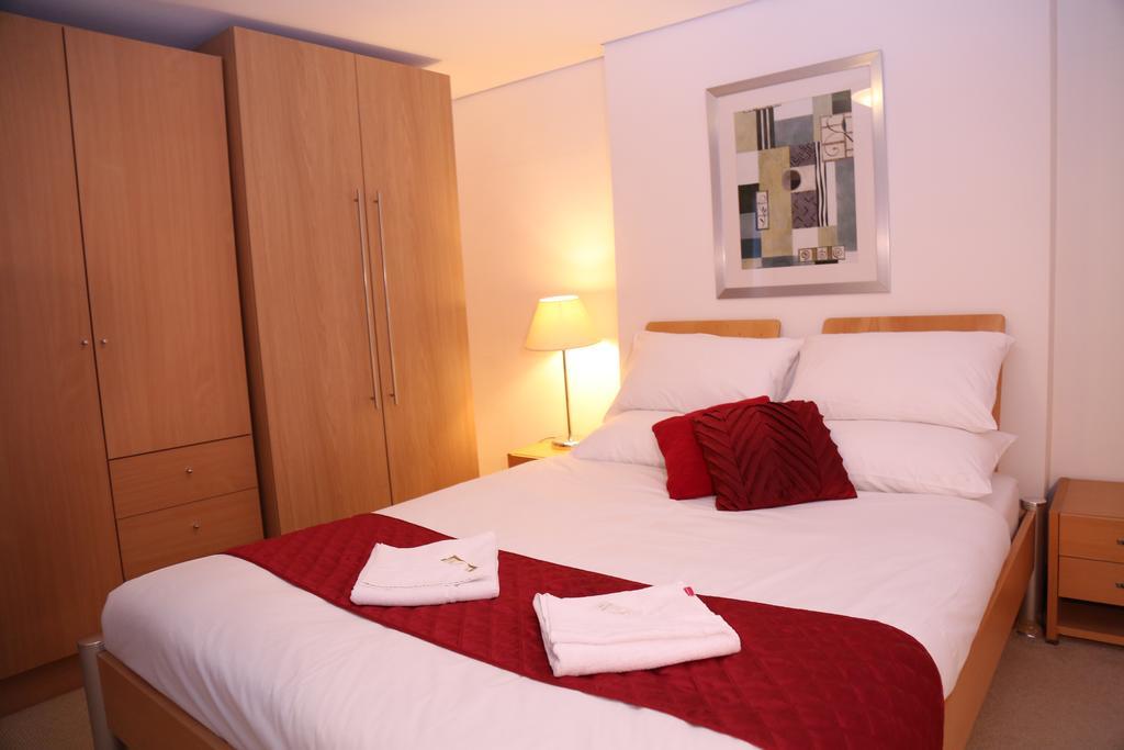 Paddington Southwick Street Apartments London Room photo