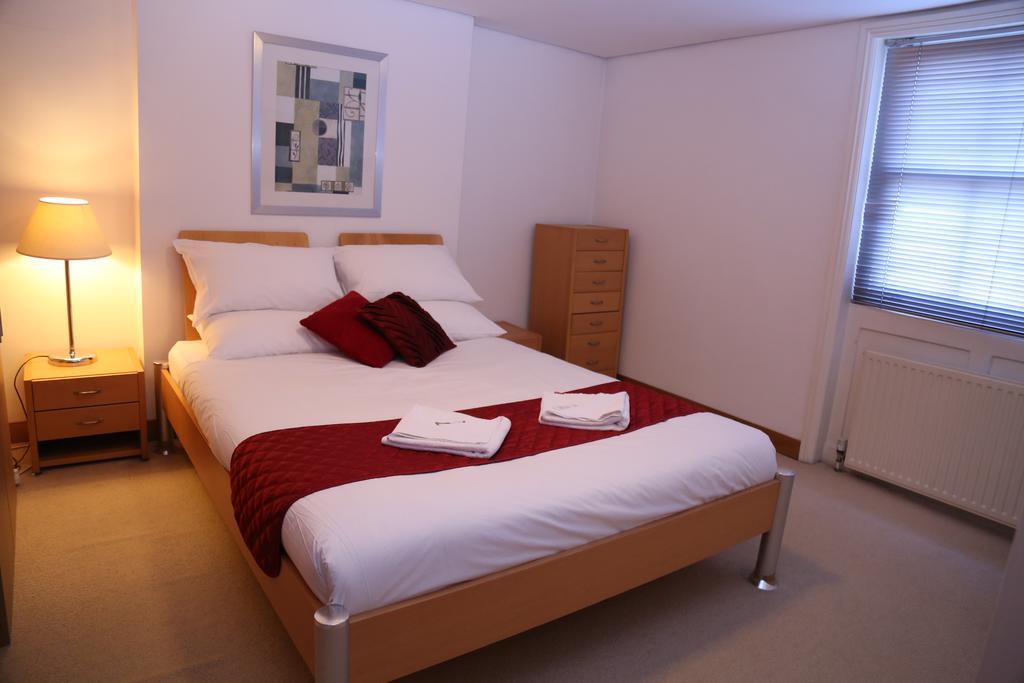 Paddington Southwick Street Apartments London Room photo